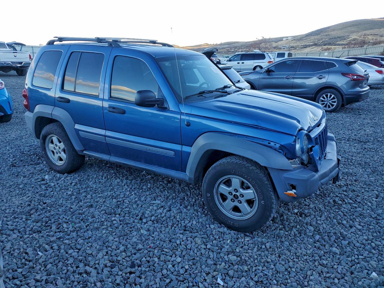 2005 JEEP LIBERTY SPORT photo 4