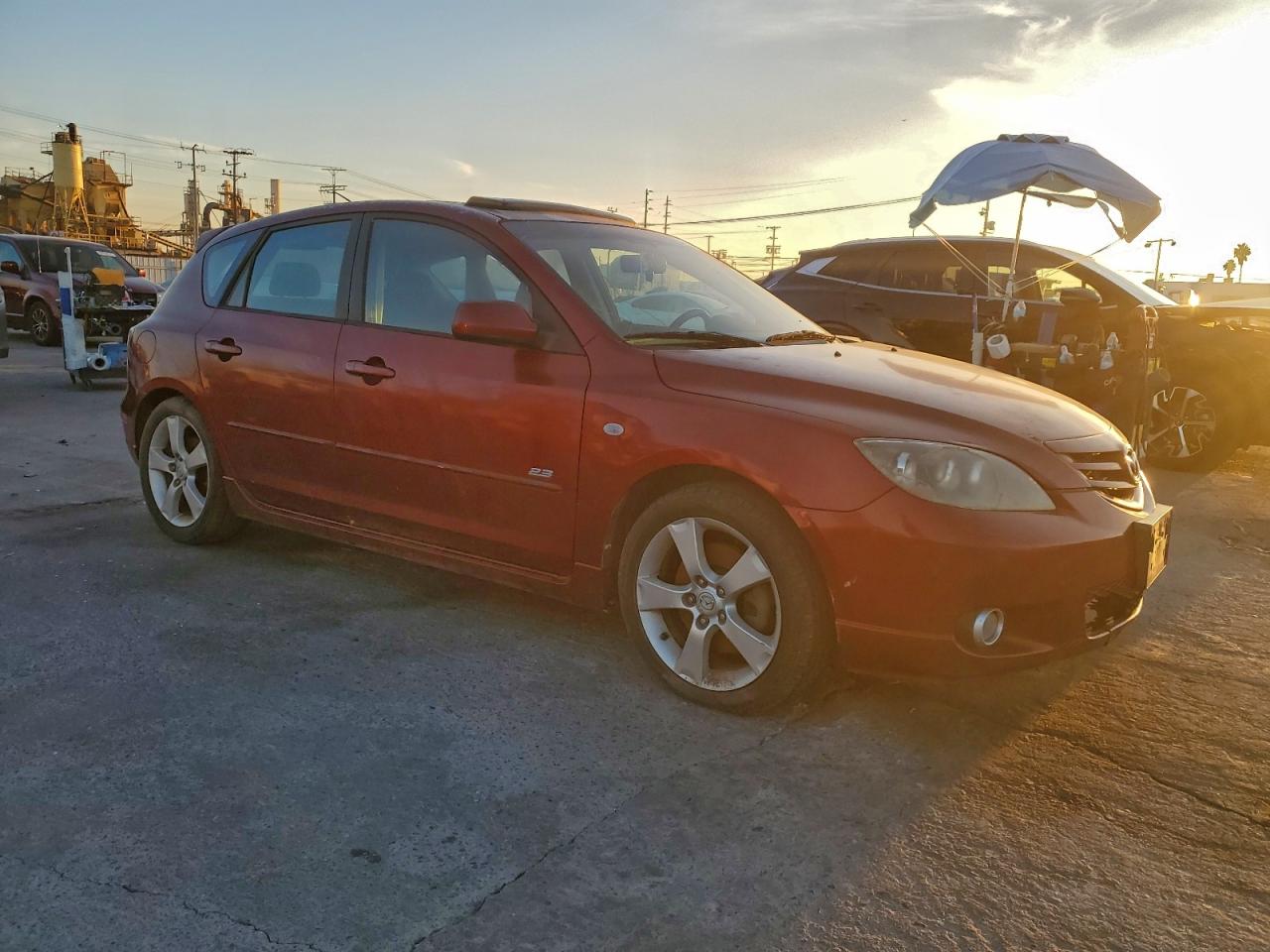 2006 MAZDA 3 HATCHBACK photo 4