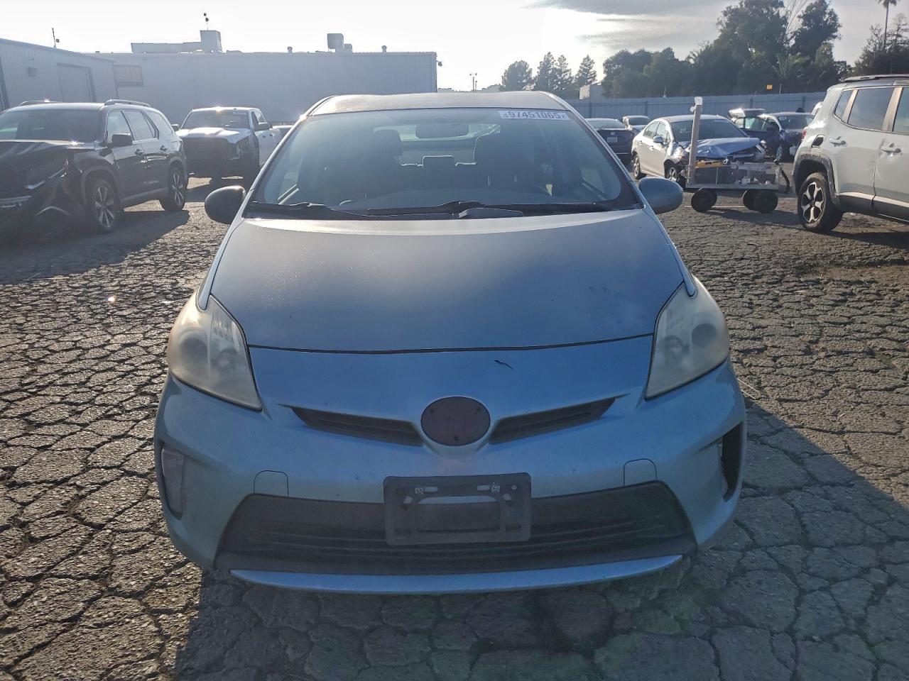 2013 TOYOTA PRIUS photo 5