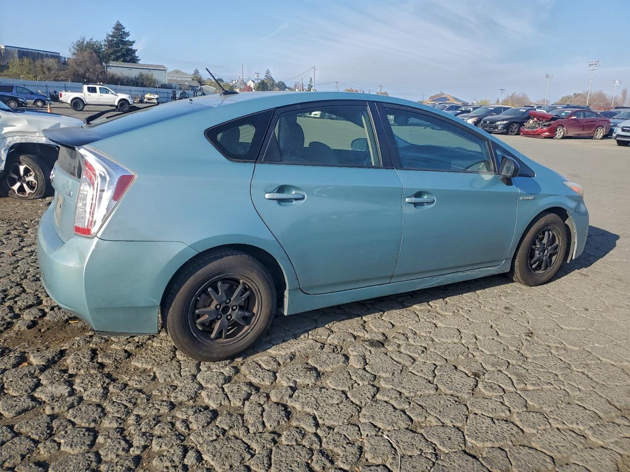 2013 TOYOTA PRIUS photo 3