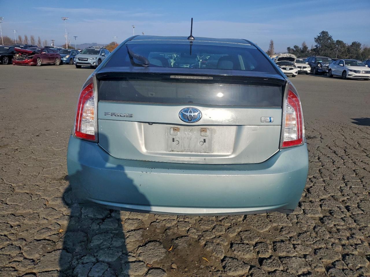 2013 TOYOTA PRIUS photo 6