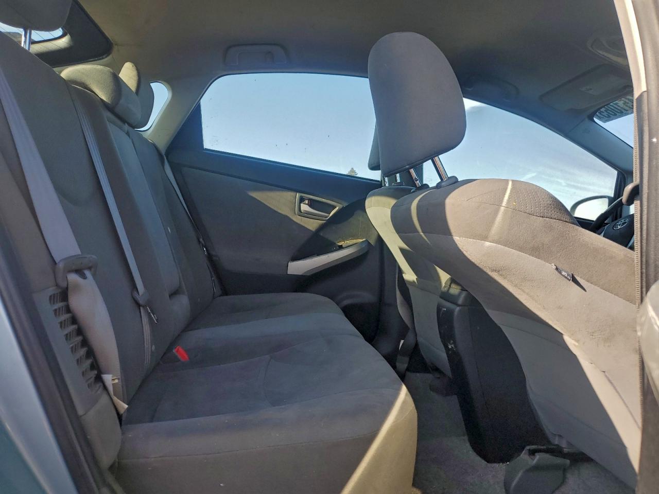 2013 TOYOTA PRIUS photo 10
