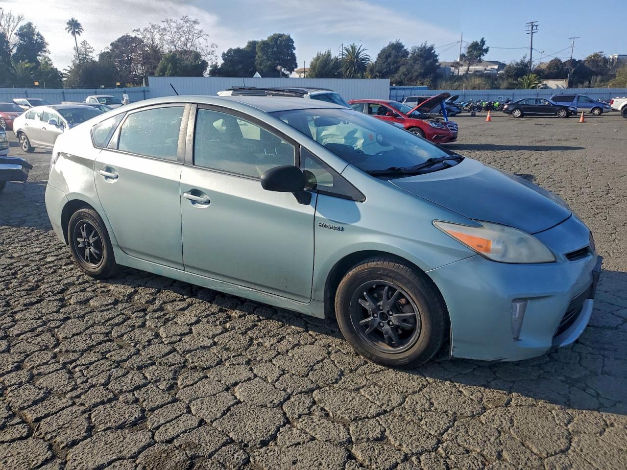 2013 TOYOTA PRIUS photo 4