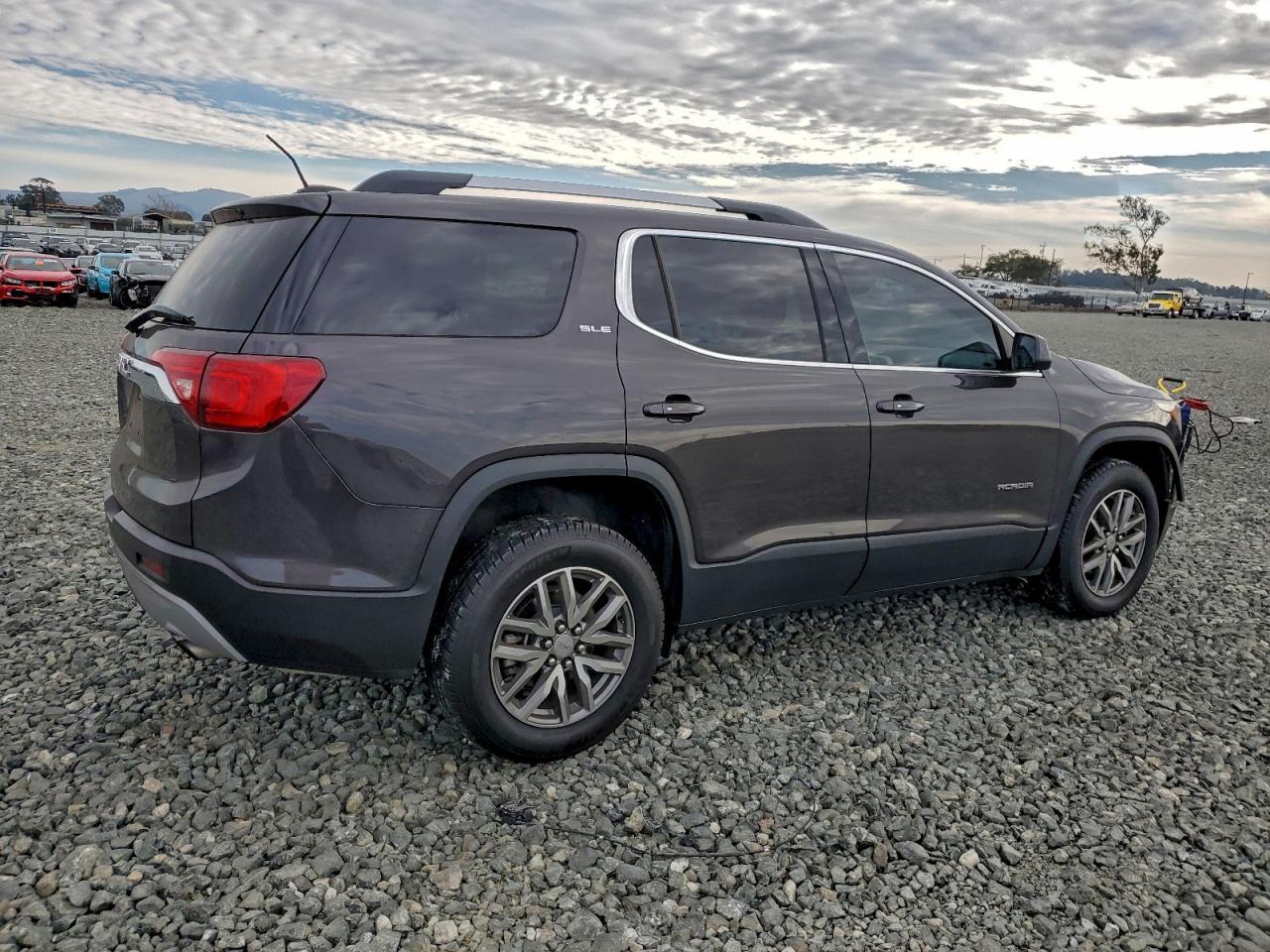2017 GMC ACADIA SLE photo 3