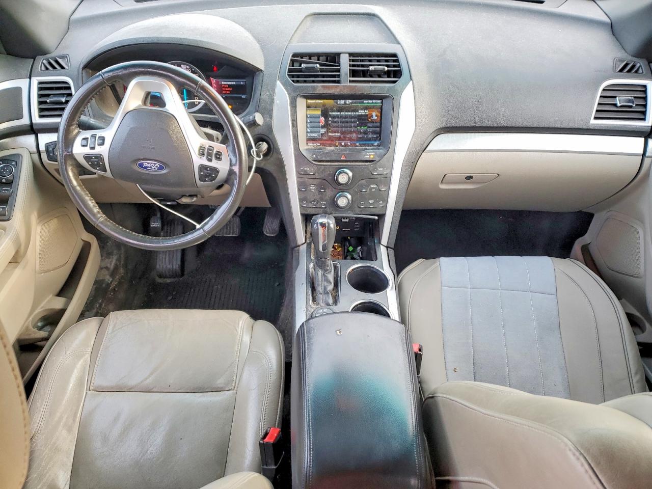 2011 FORD EXPLORER XLT photo 8