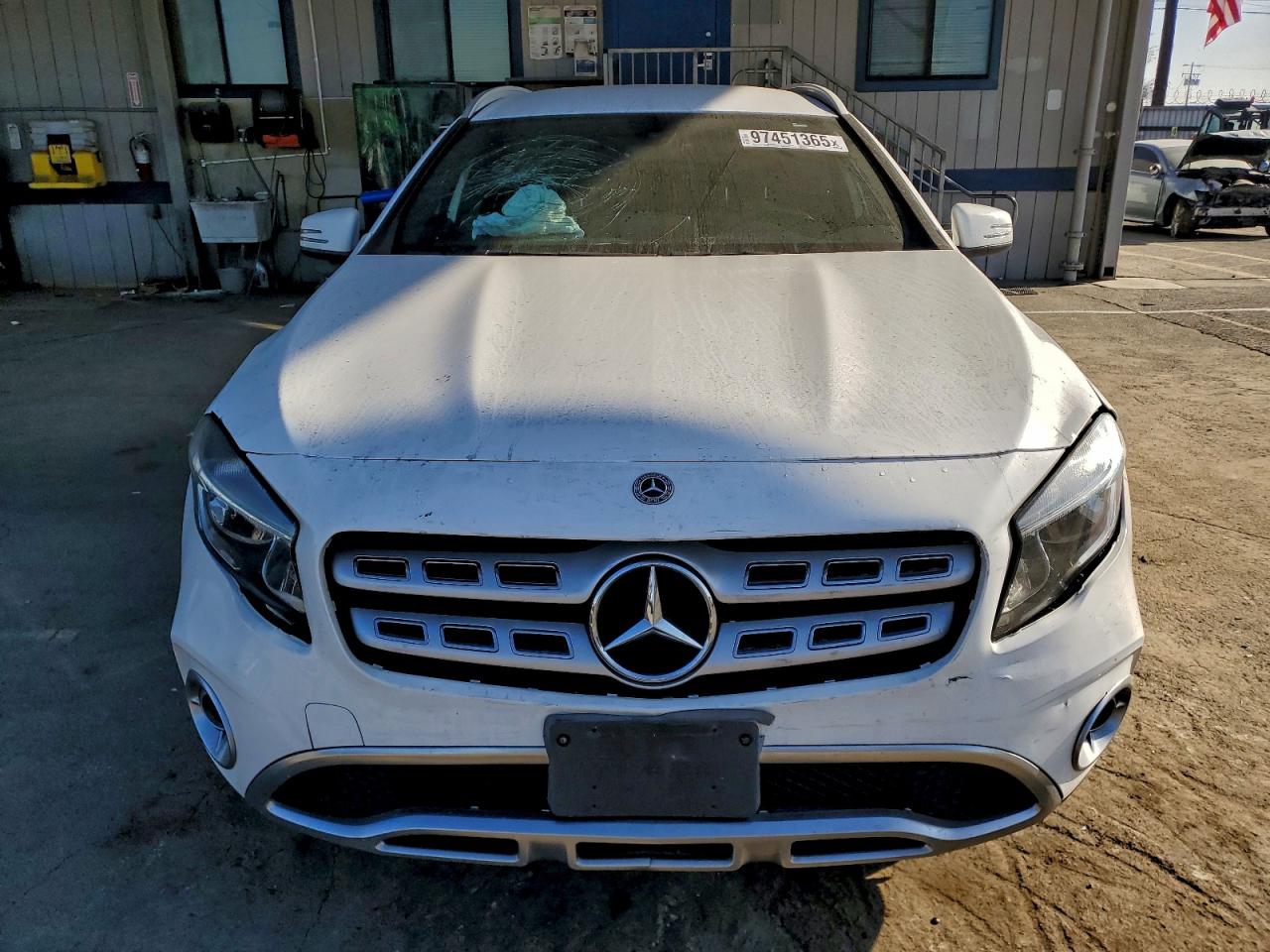 2019 MERCEDES-BENZ GLA 250 4MATIC photo 5