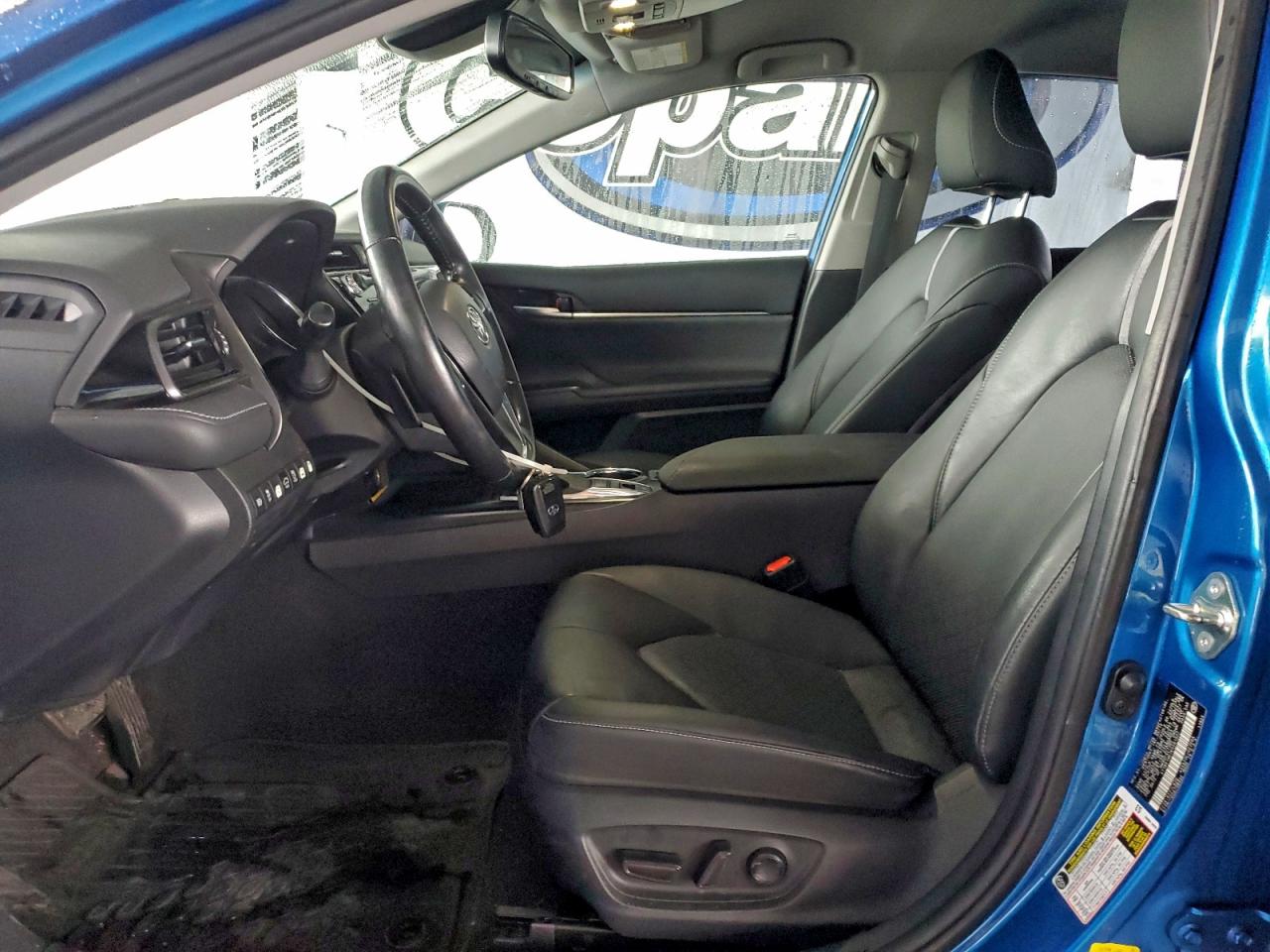 2019 TOYOTA CAMRY XSE photo 7