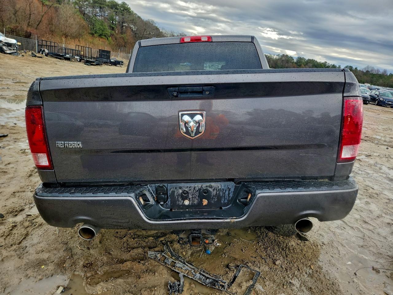 2014 RAM 1500 ST photo 6
