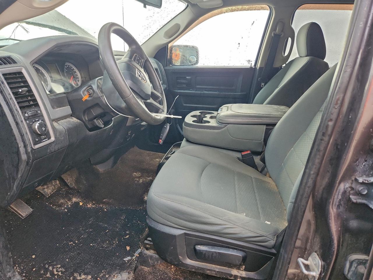 2014 RAM 1500 ST photo 7