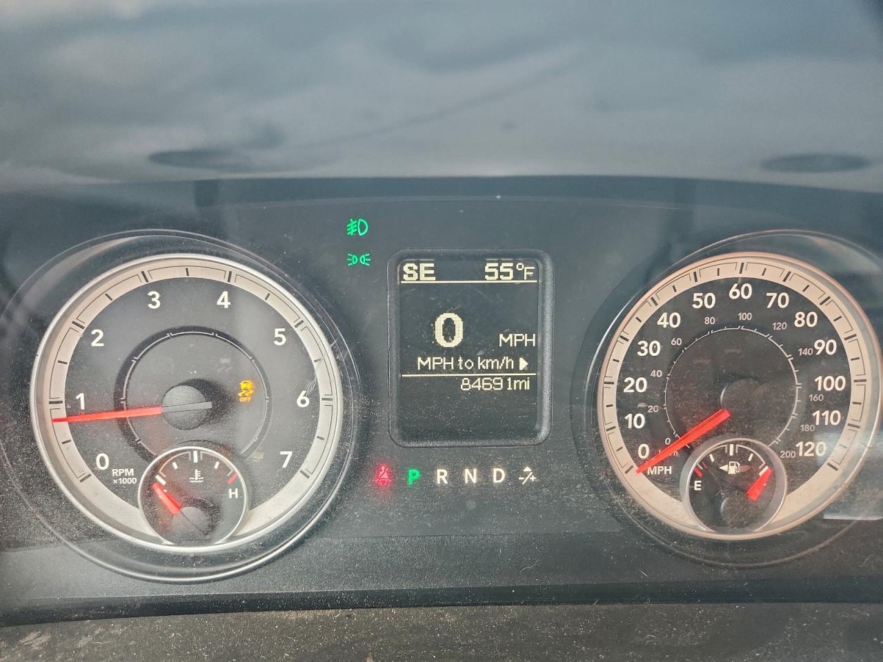 2014 RAM 1500 ST photo 9