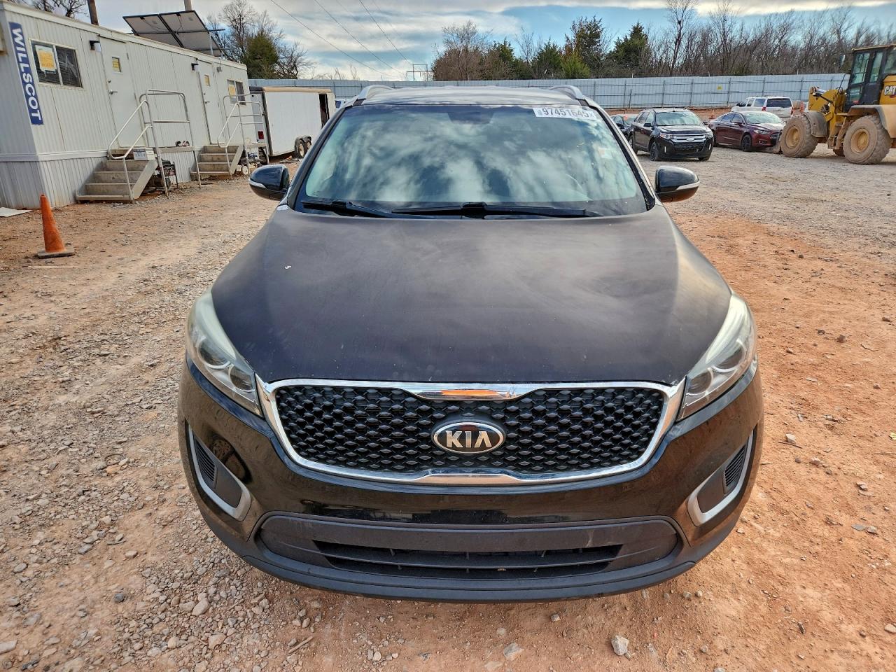 2017 KIA SORENTO LX photo 5