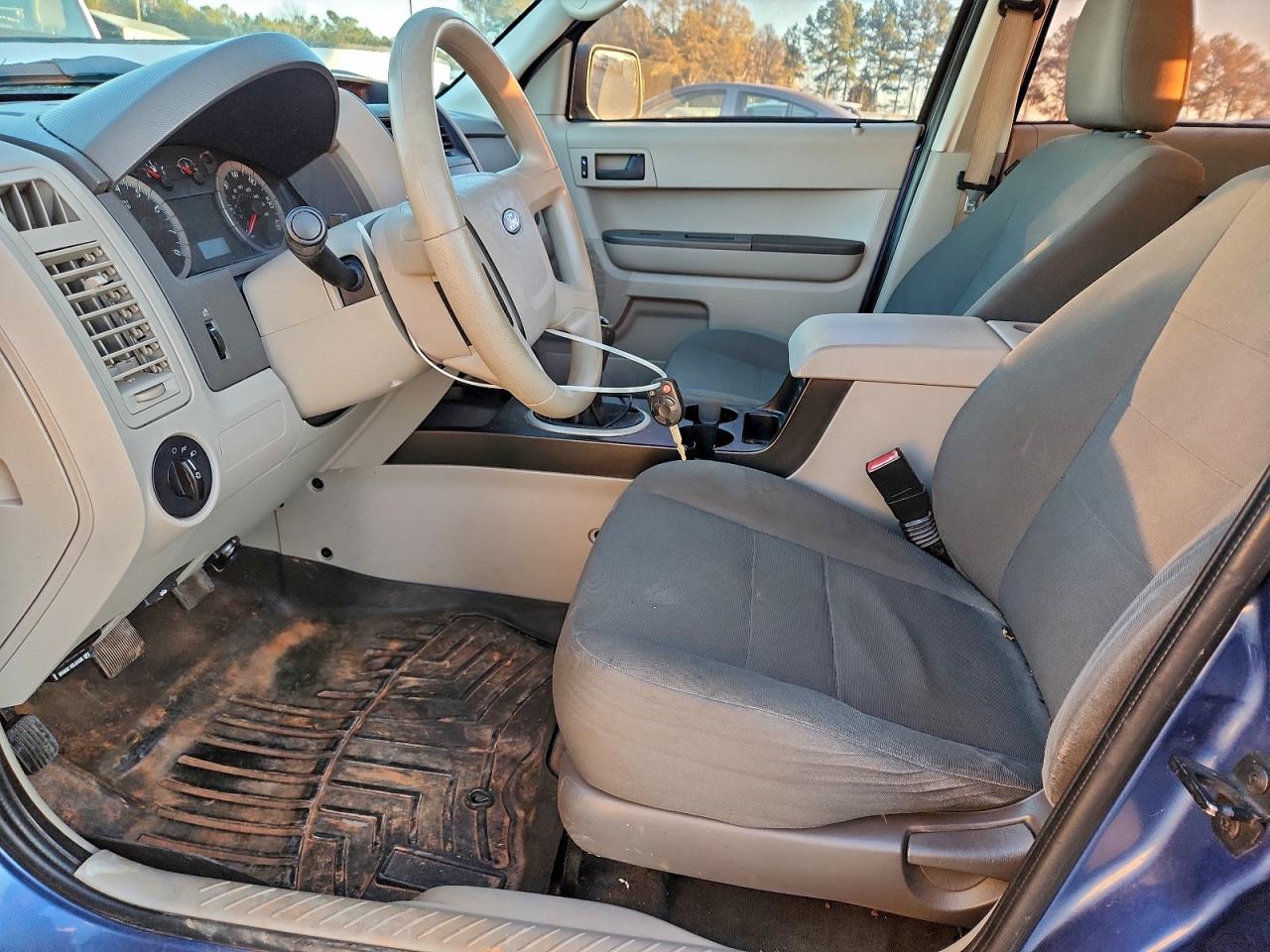 2010 FORD ESCAPE XLS photo 7