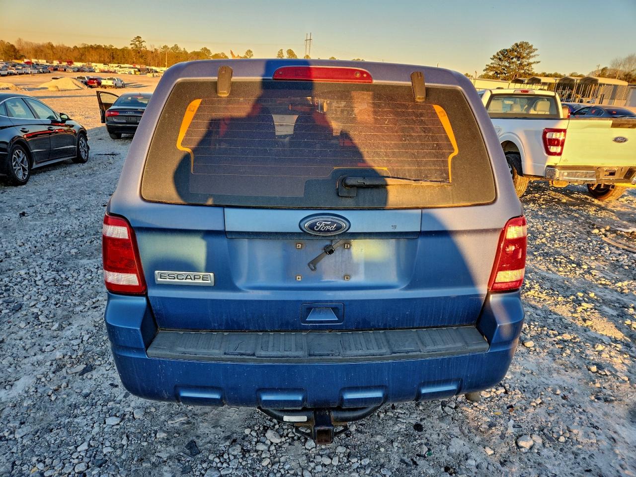 2010 FORD ESCAPE XLS photo 6