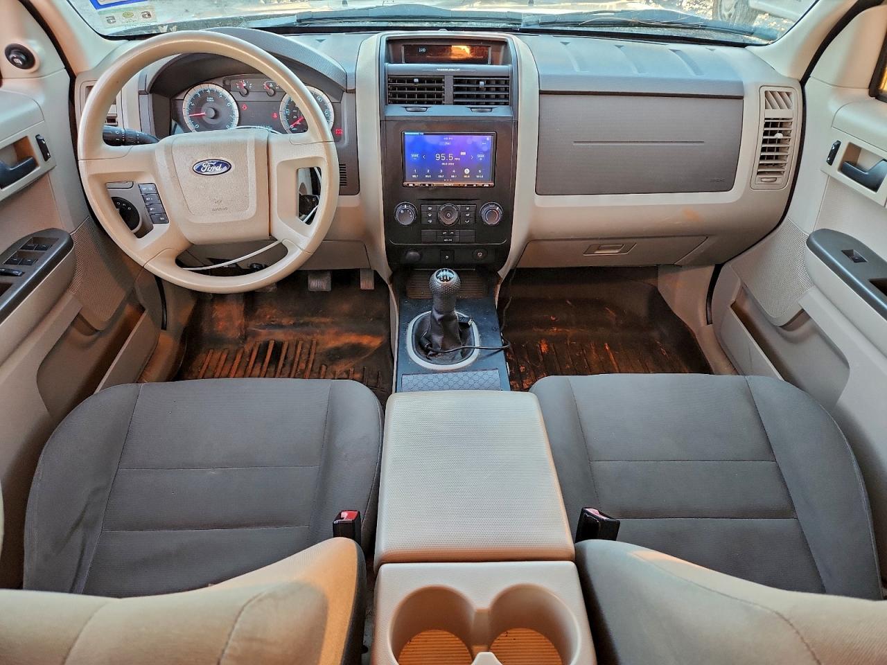 2010 FORD ESCAPE XLS photo 8