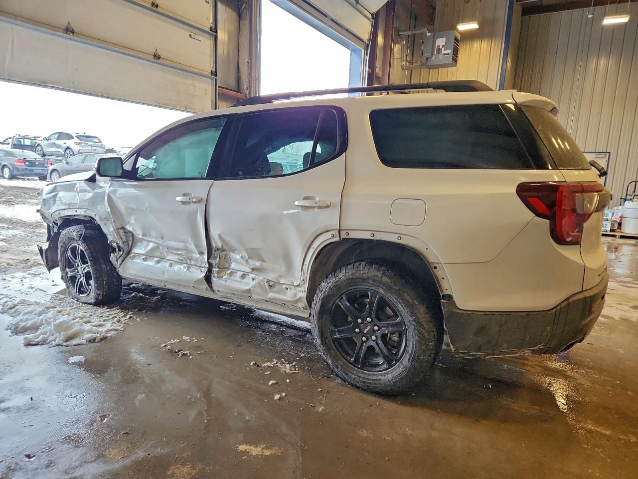 2023 GMC ACADIA AT4 photo 2