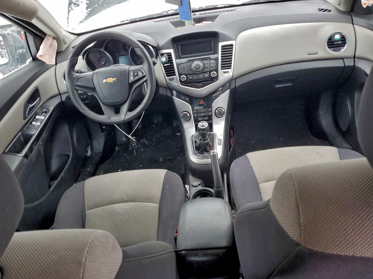 2014 CHEVROLET CRUZE LS photo 8