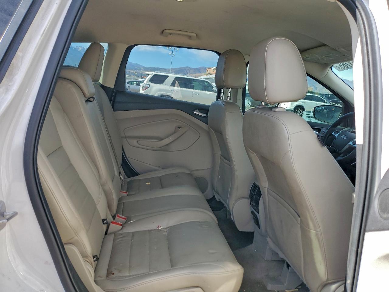 2016 FORD ESCAPE SE photo 10
