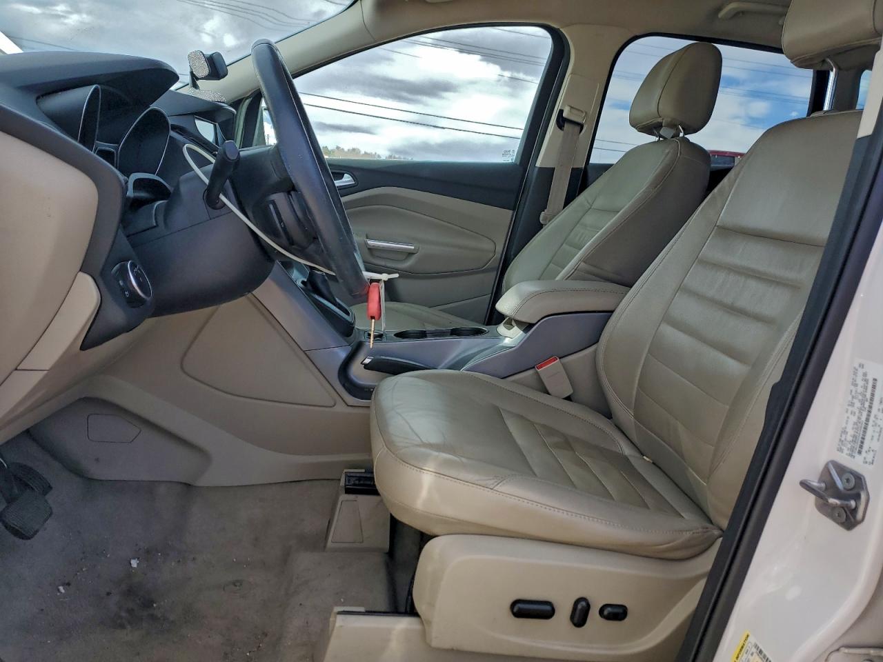 2016 FORD ESCAPE SE photo 7