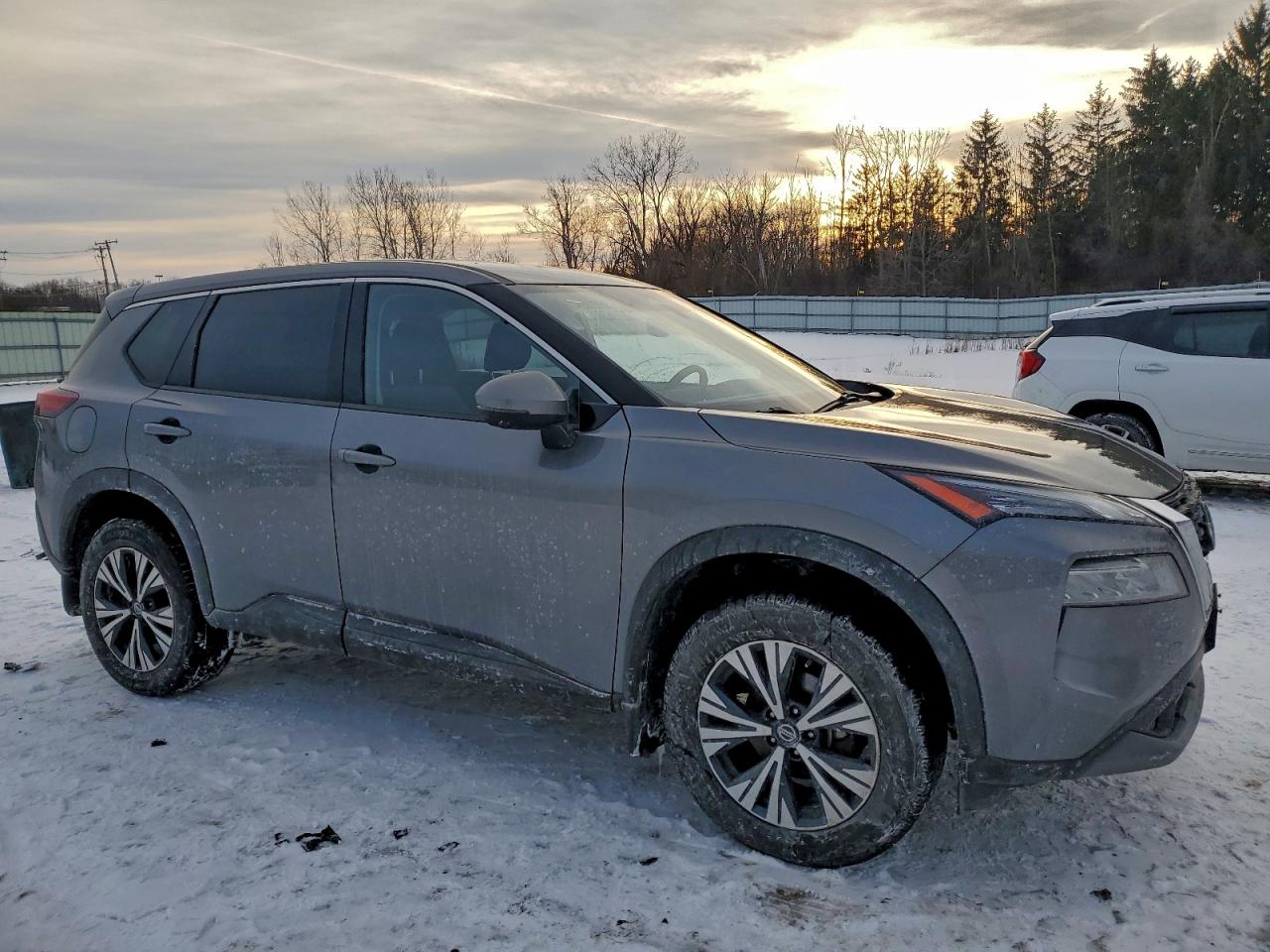 2021 NISSAN ROGUE SV photo 4