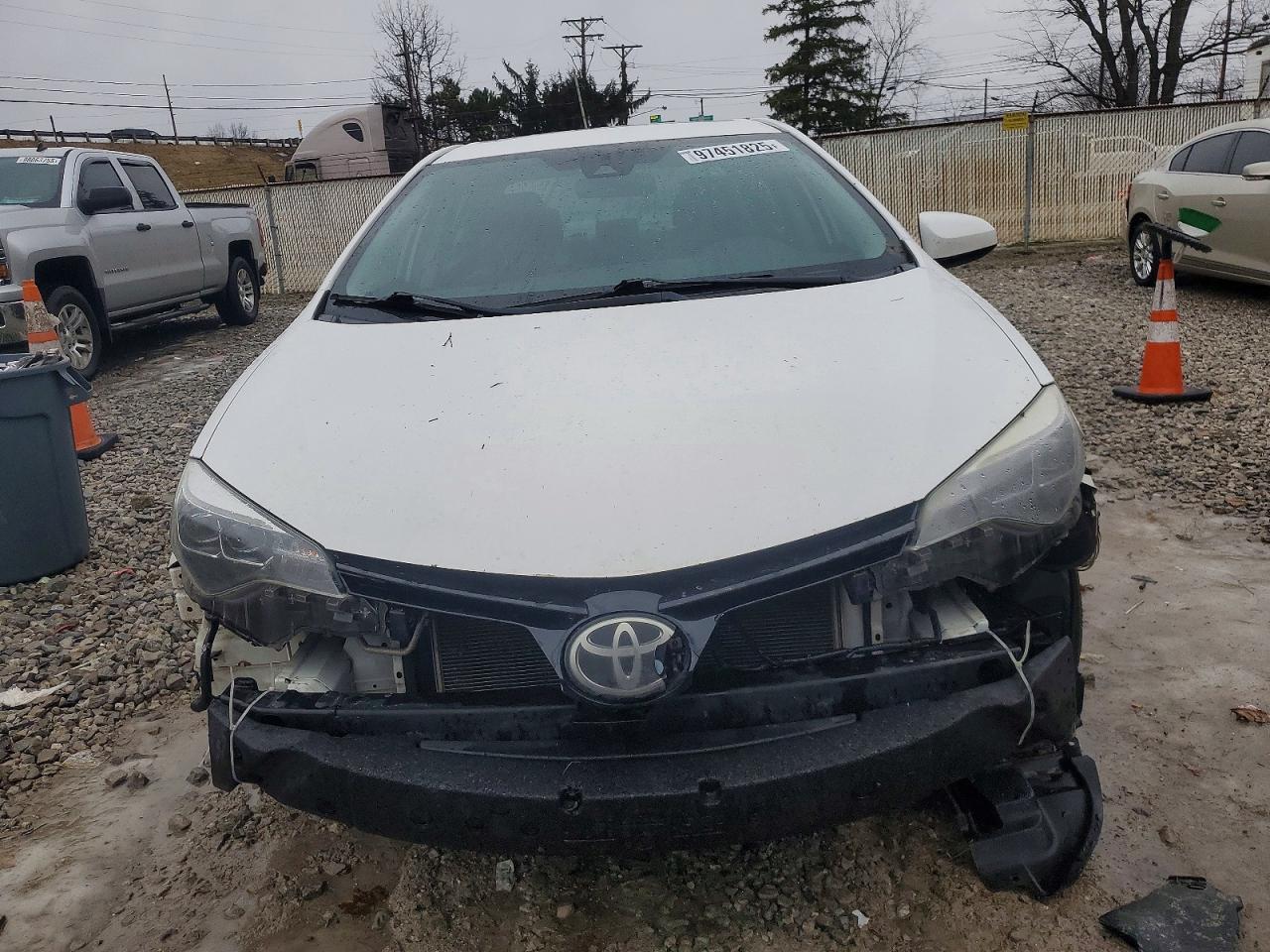 2017 TOYOTA COROLLA L photo 5