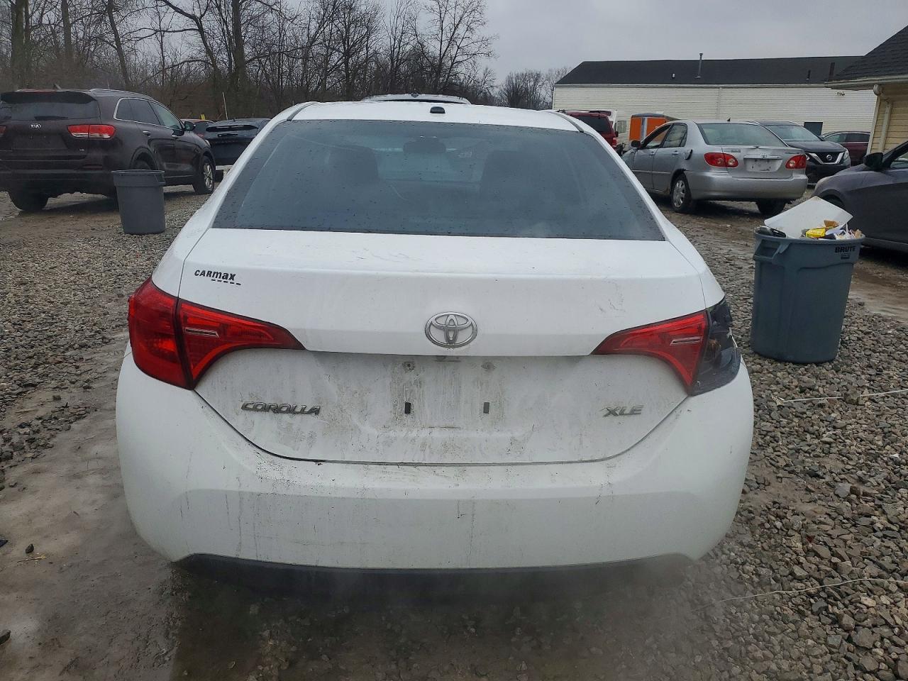 2017 TOYOTA COROLLA L photo 6
