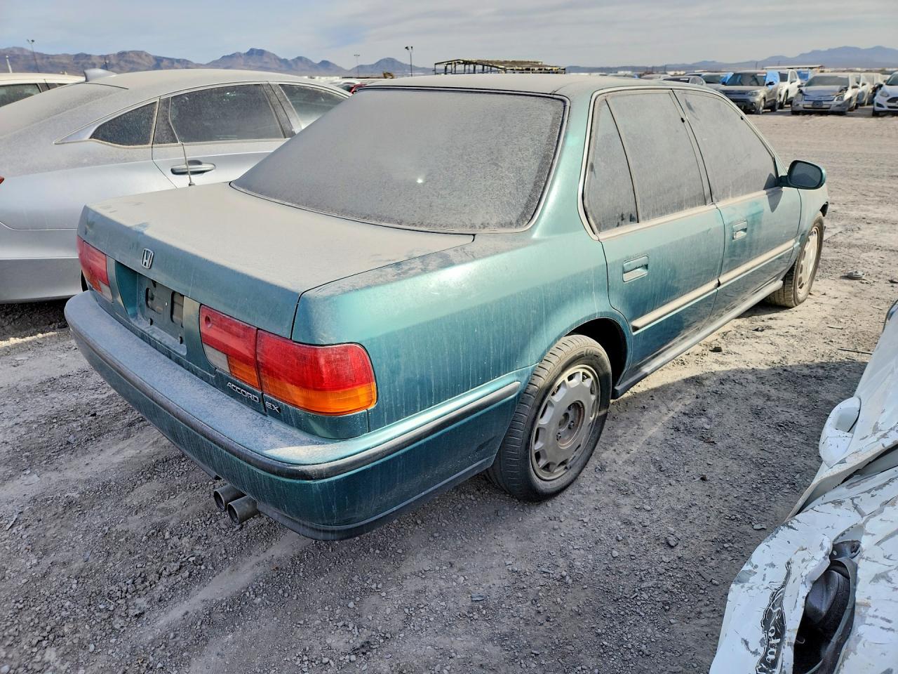 1993 HONDA ACCORD EX photo 3