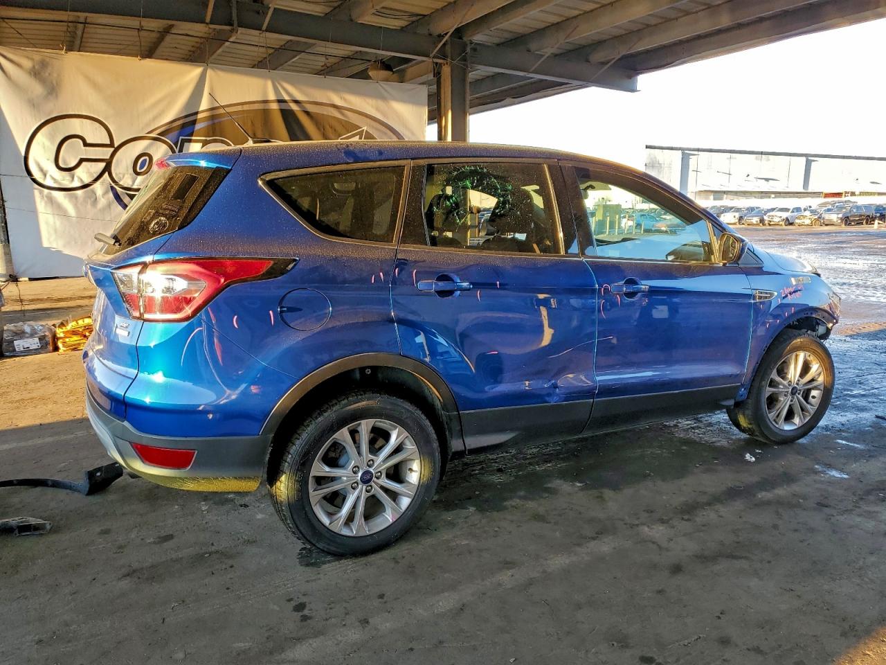 2017 FORD ESCAPE SE photo 3