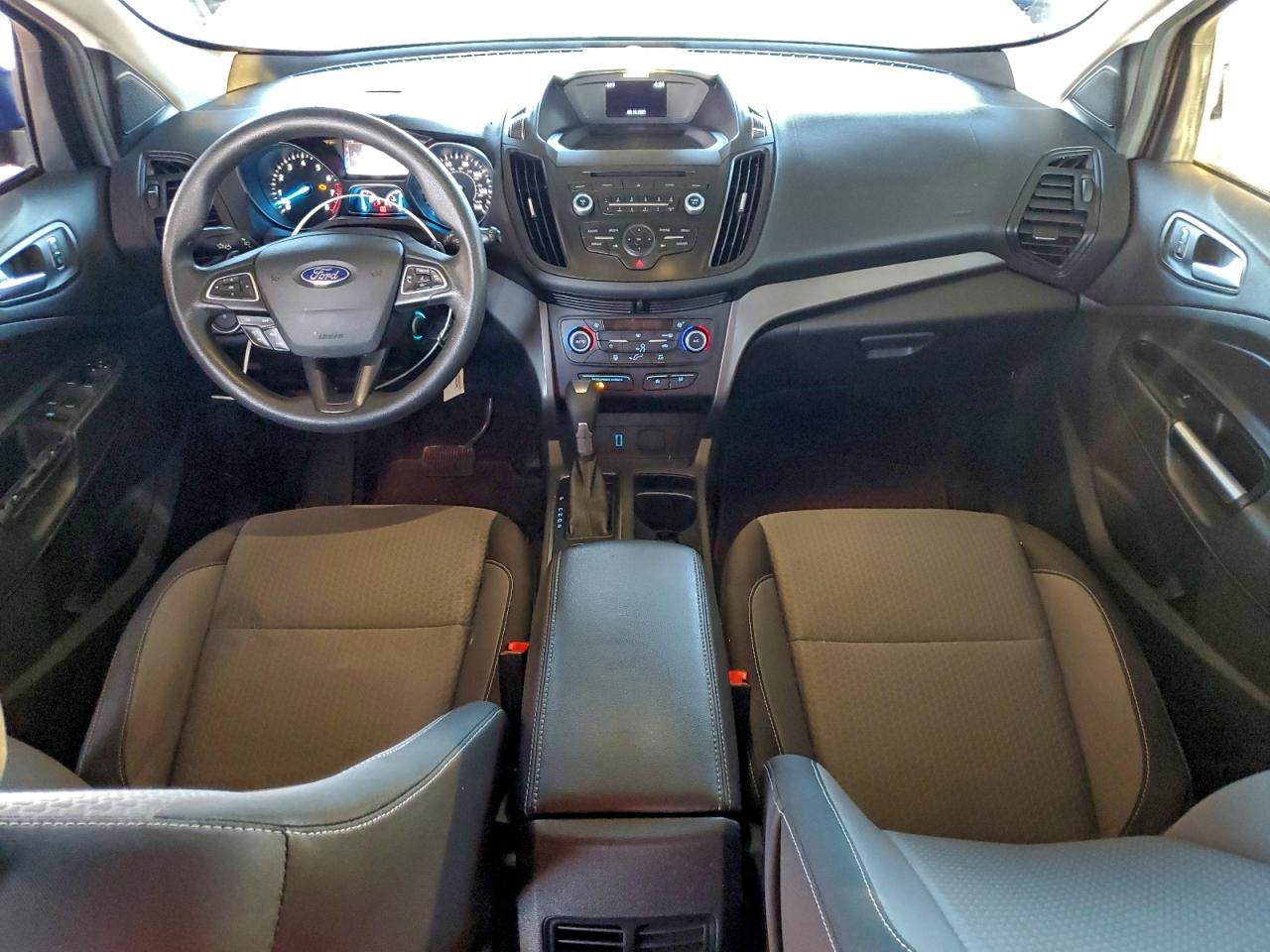 2017 FORD ESCAPE SE photo 8