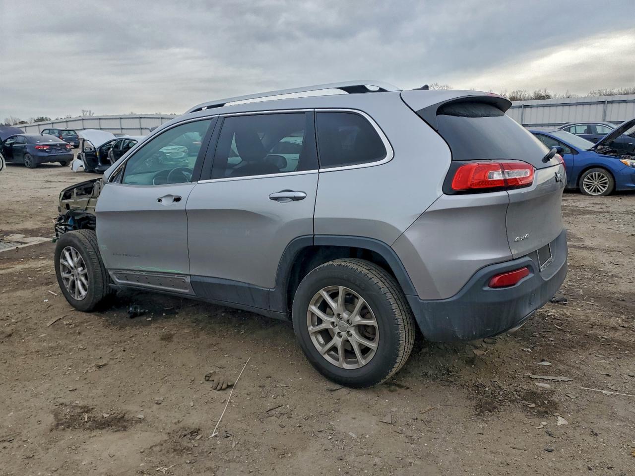2014 JEEP CHEROKEE LATITUDE photo 2