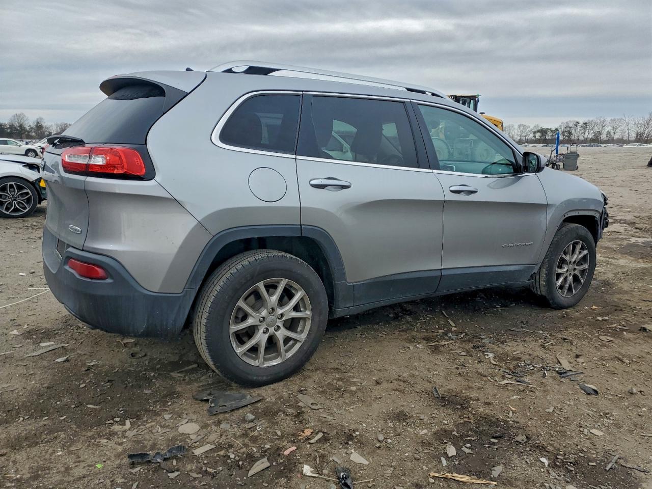 2014 JEEP CHEROKEE LATITUDE photo 3