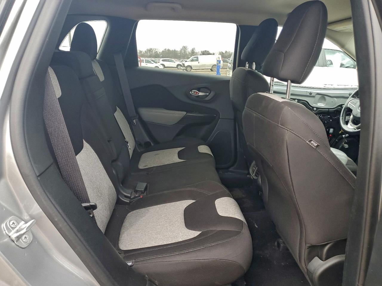 2014 JEEP CHEROKEE LATITUDE photo 11