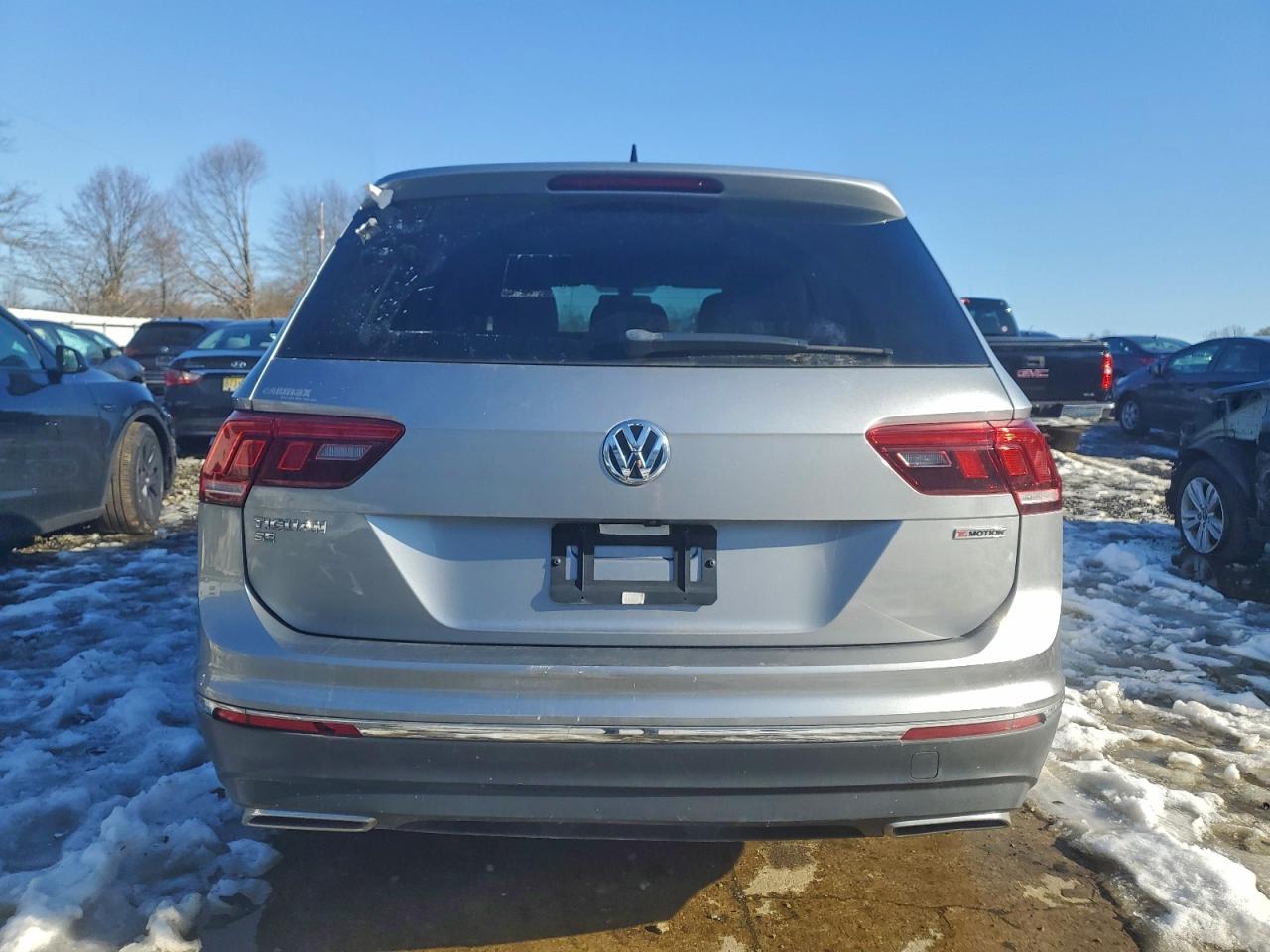 2020 VOLKSWAGEN TIGUAN SE photo 6