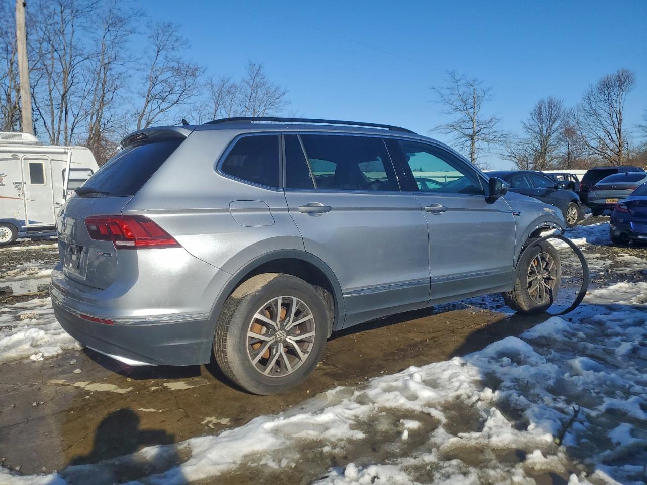 2020 VOLKSWAGEN TIGUAN SE photo 3