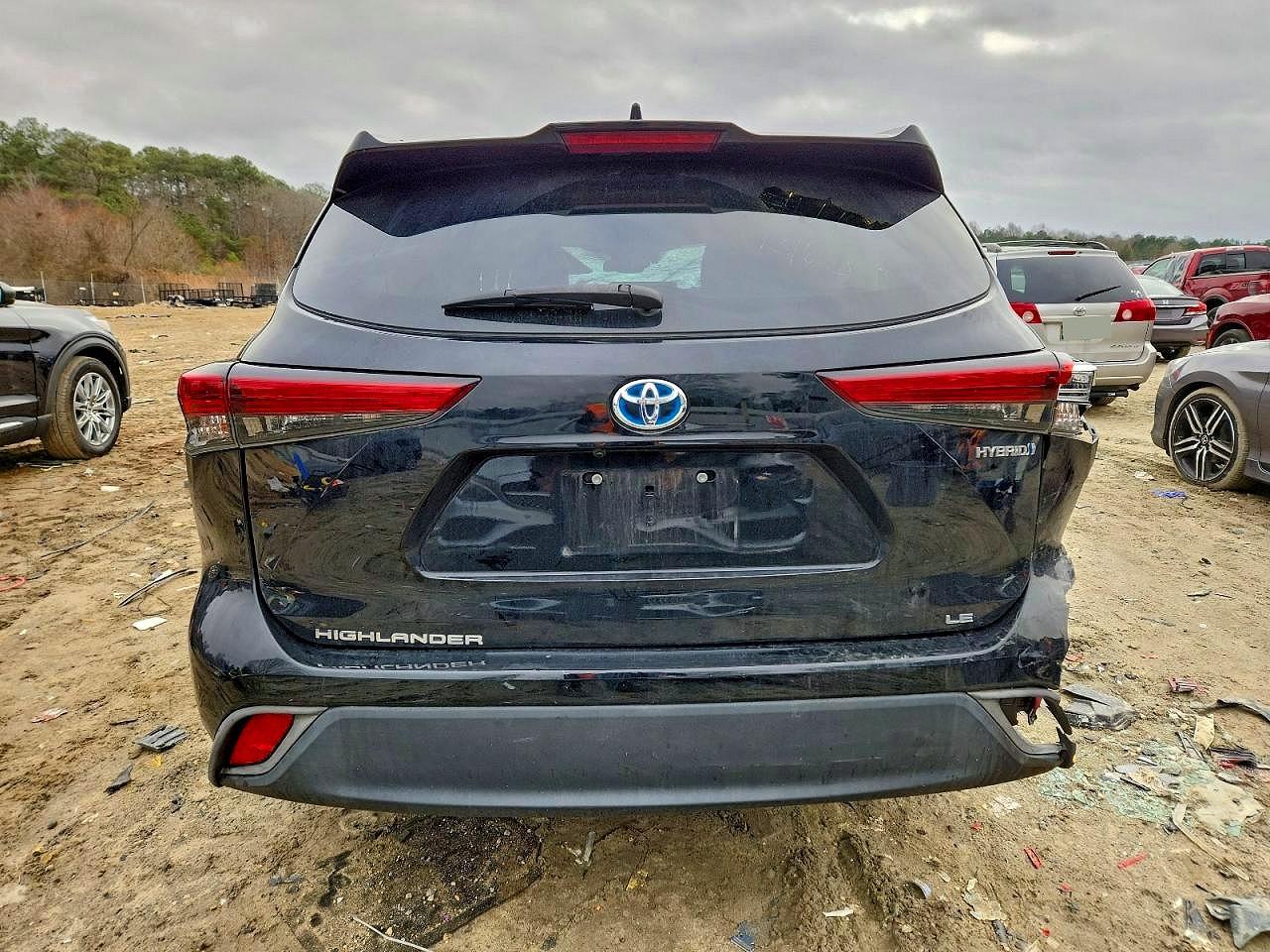 2021 TOYOTA HIGHLANDER HYBRID LE photo 6
