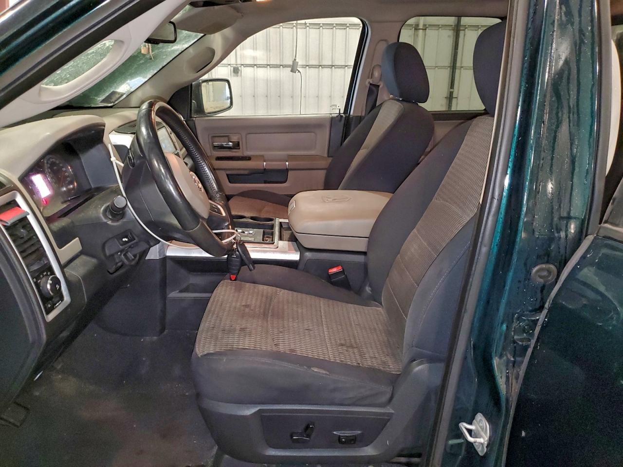 2011 DODGE RAM 1500 photo 7