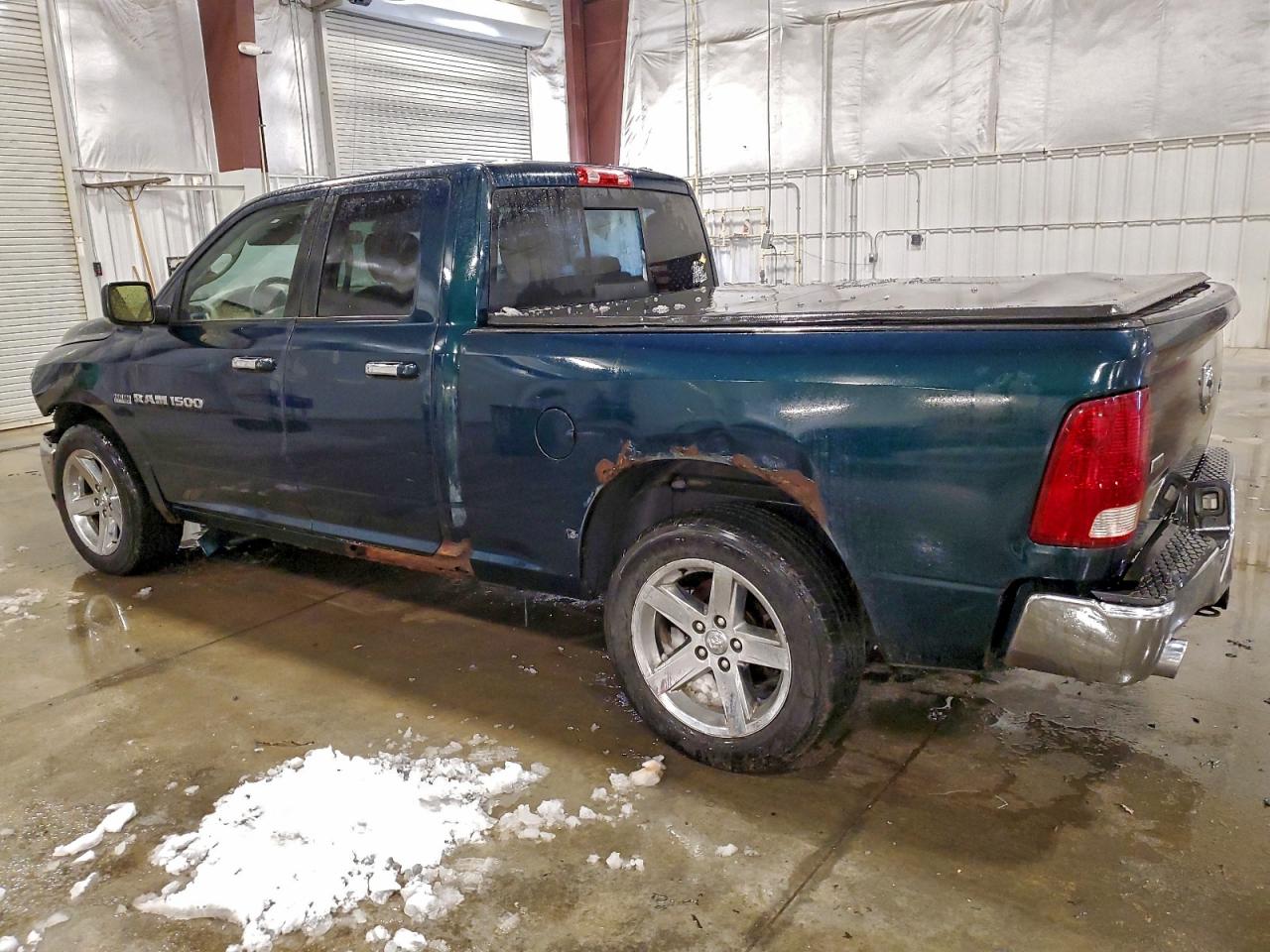 2011 DODGE RAM 1500 photo 2