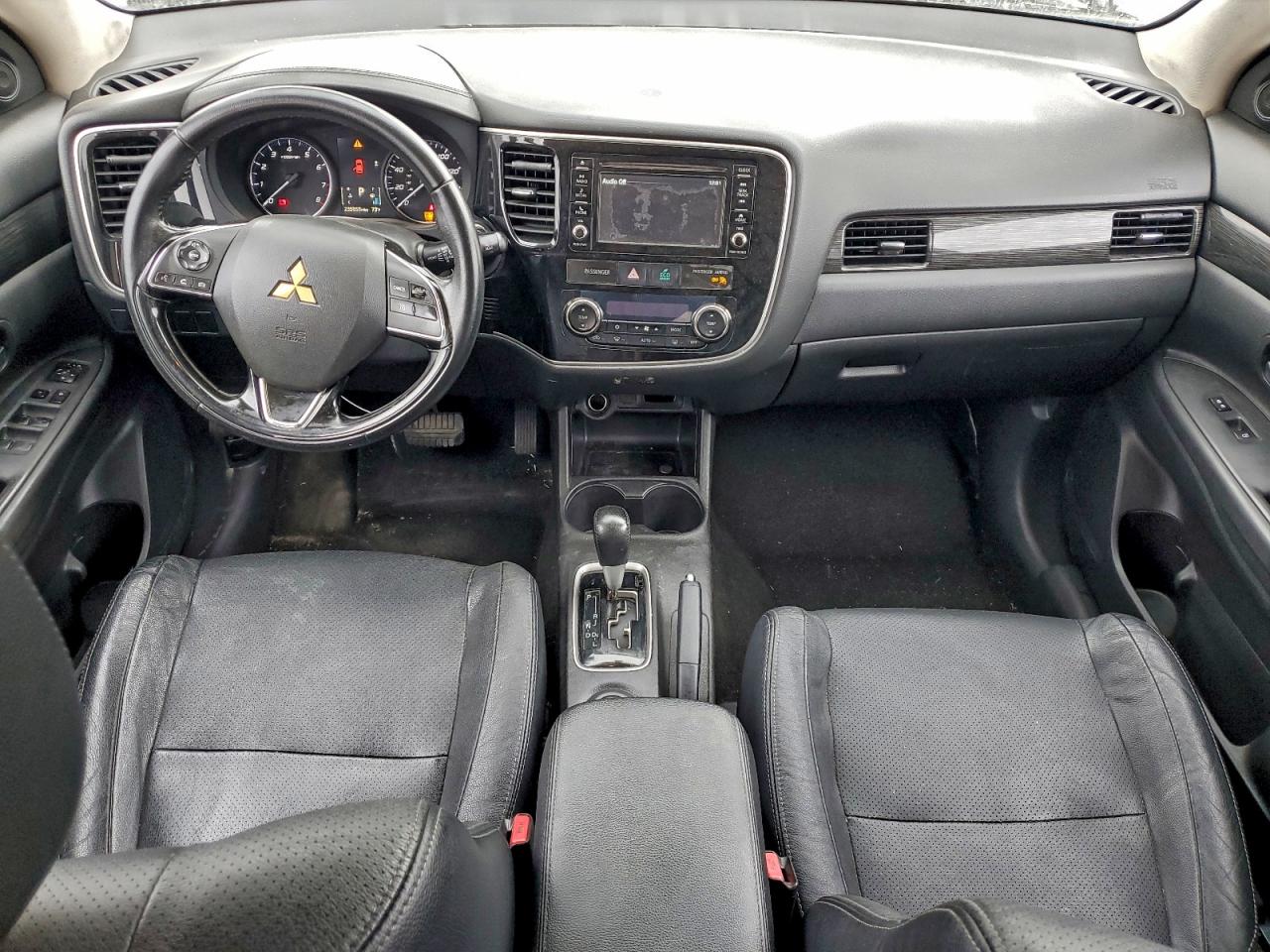 2016 MITSUBISHI OUTLANDER SE photo 8