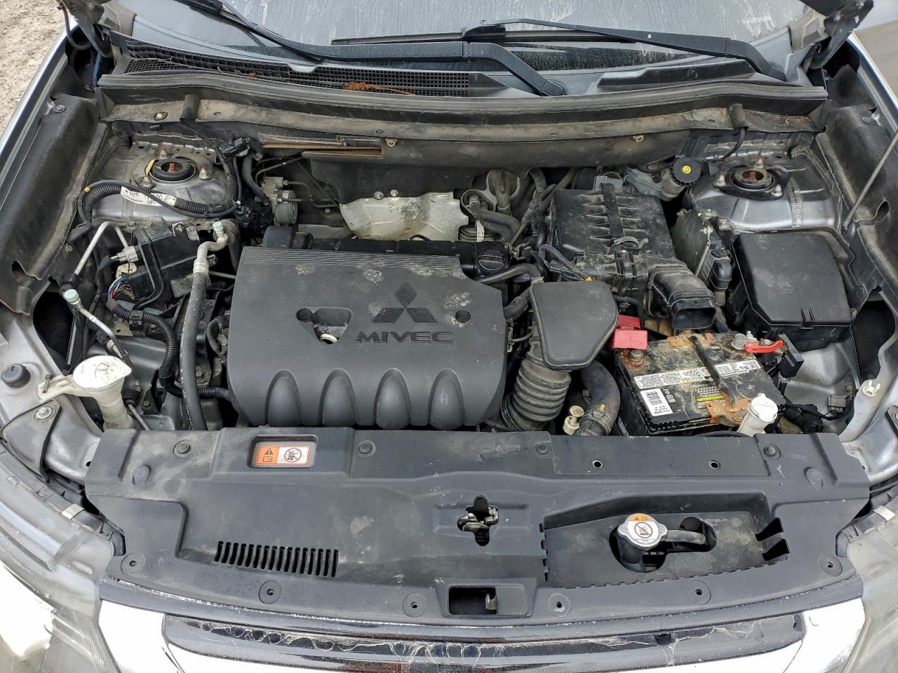 2016 MITSUBISHI OUTLANDER SE photo 12