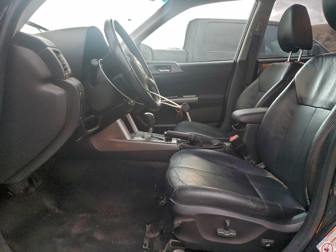 2011 SUBARU FORESTER LIMITED photo 7
