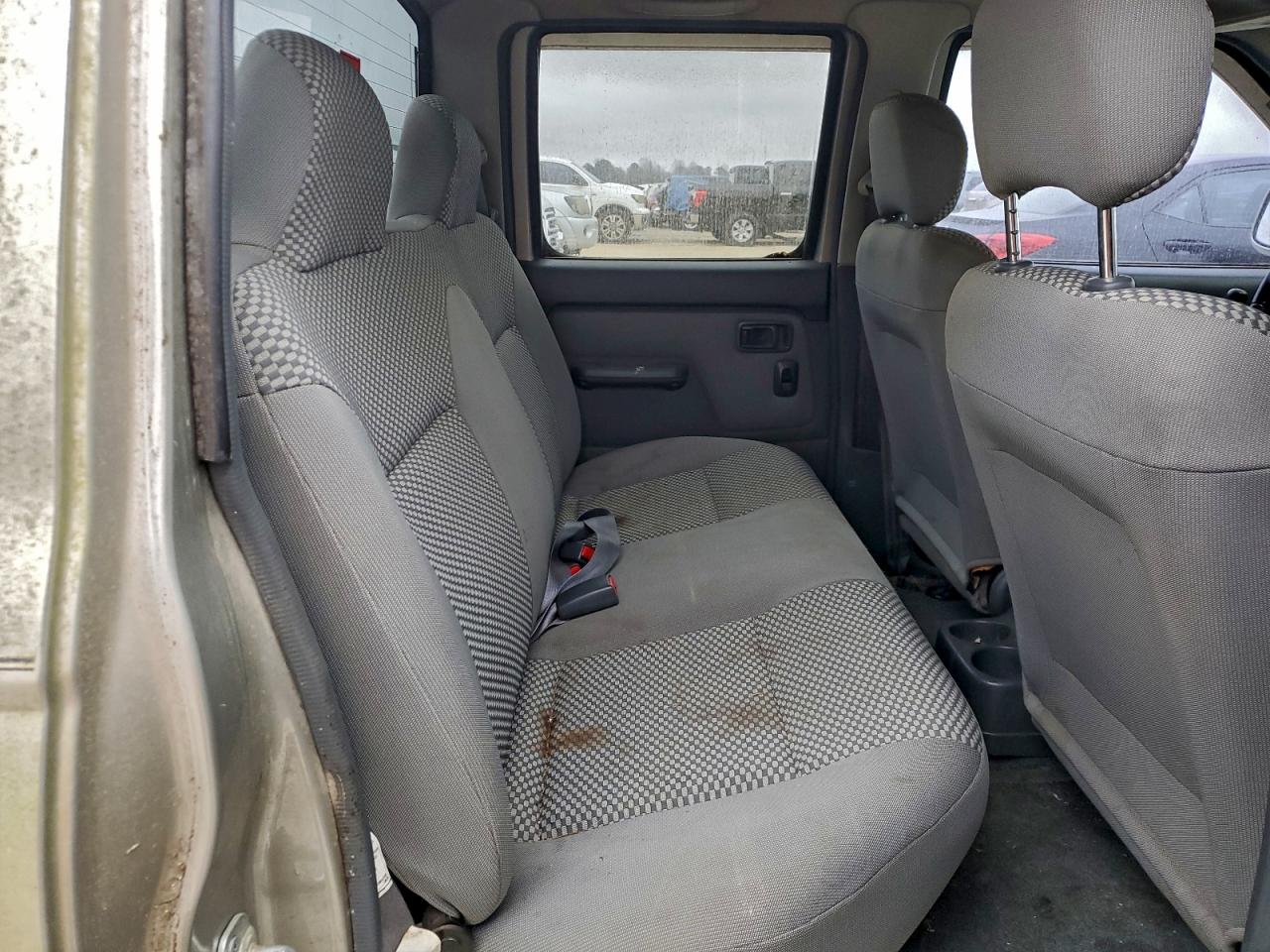 2001 NISSAN FRONTIER CREW CAB XE photo 10