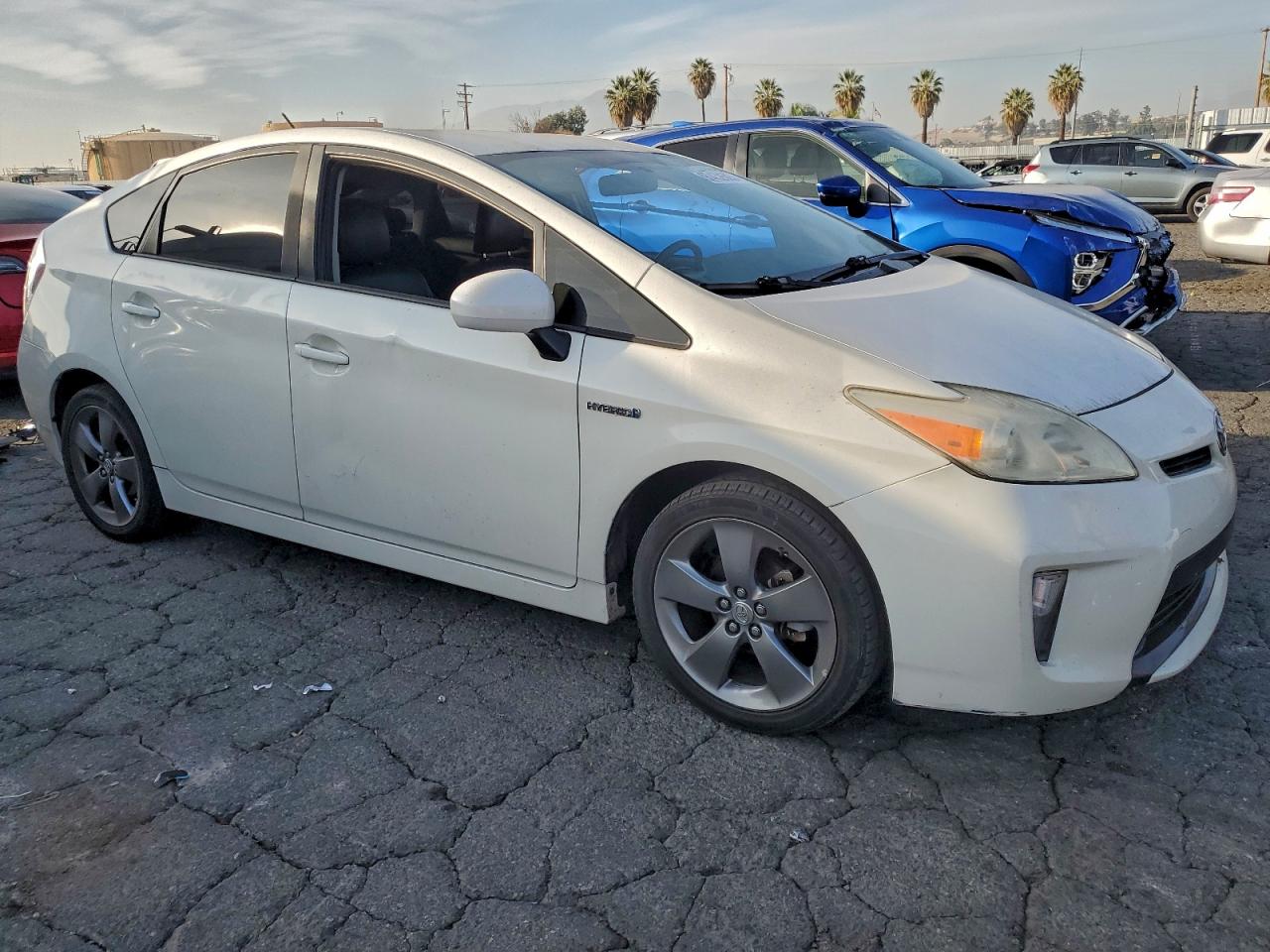 2013 TOYOTA PRIUS photo 4