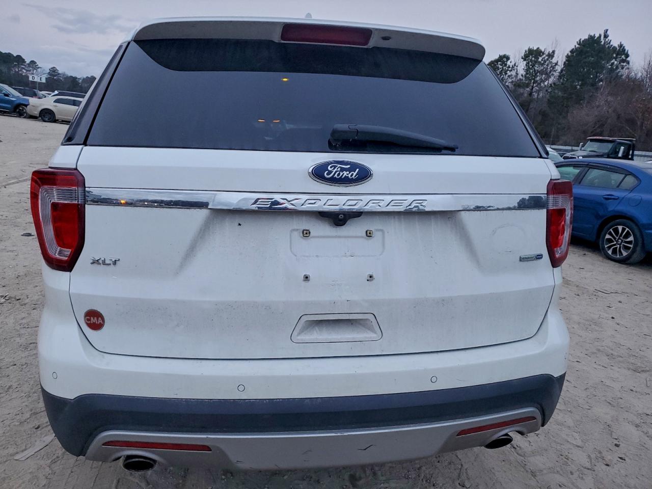 2016 FORD EXPLORER XLT photo 6