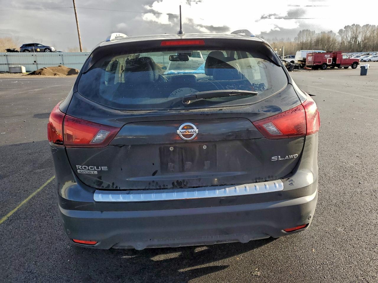 2019 NISSAN ROGUE SPORT S photo 6