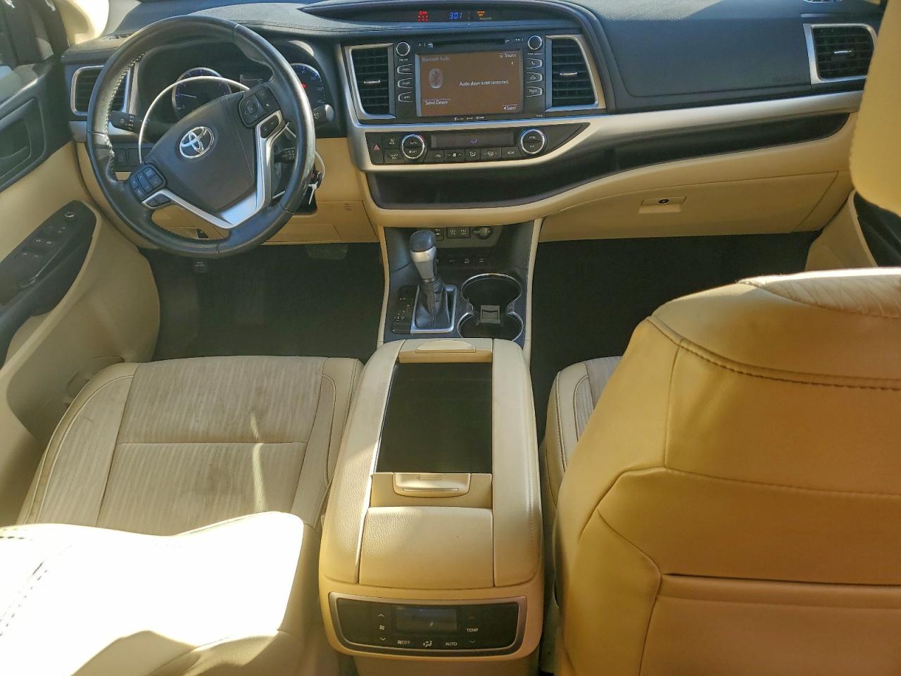 2018 TOYOTA HIGHLANDER LE PLUS photo 8