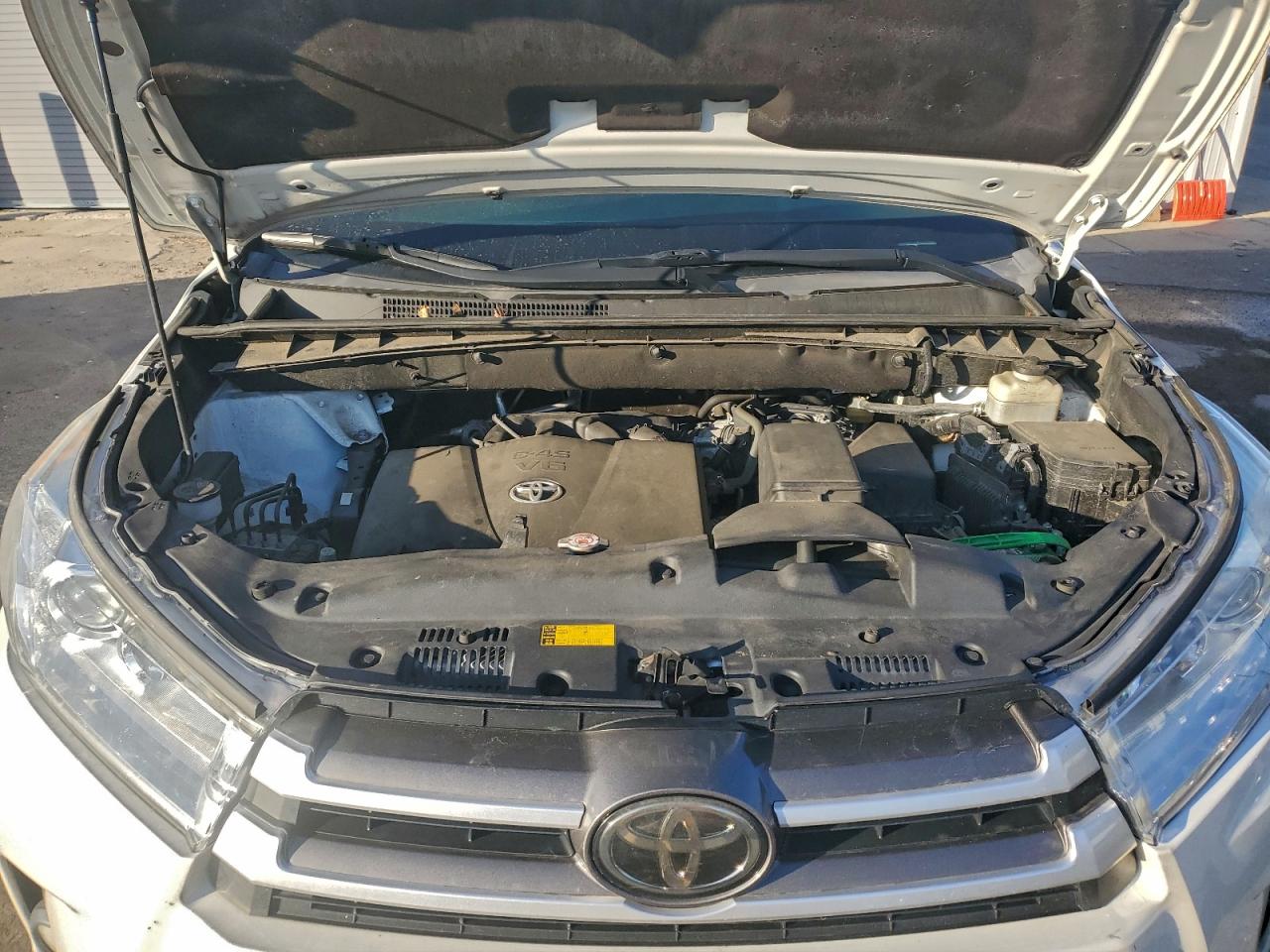2018 TOYOTA HIGHLANDER LE PLUS photo 12