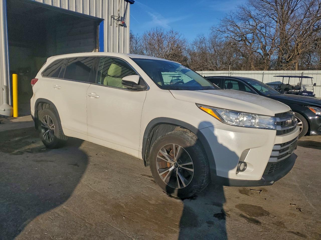 2018 TOYOTA HIGHLANDER LE PLUS photo 4