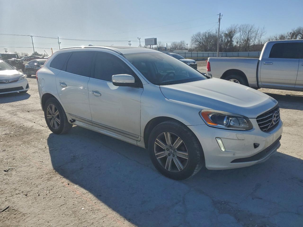 2017 VOLVO XC60 T5 INSCRIPTION photo 4