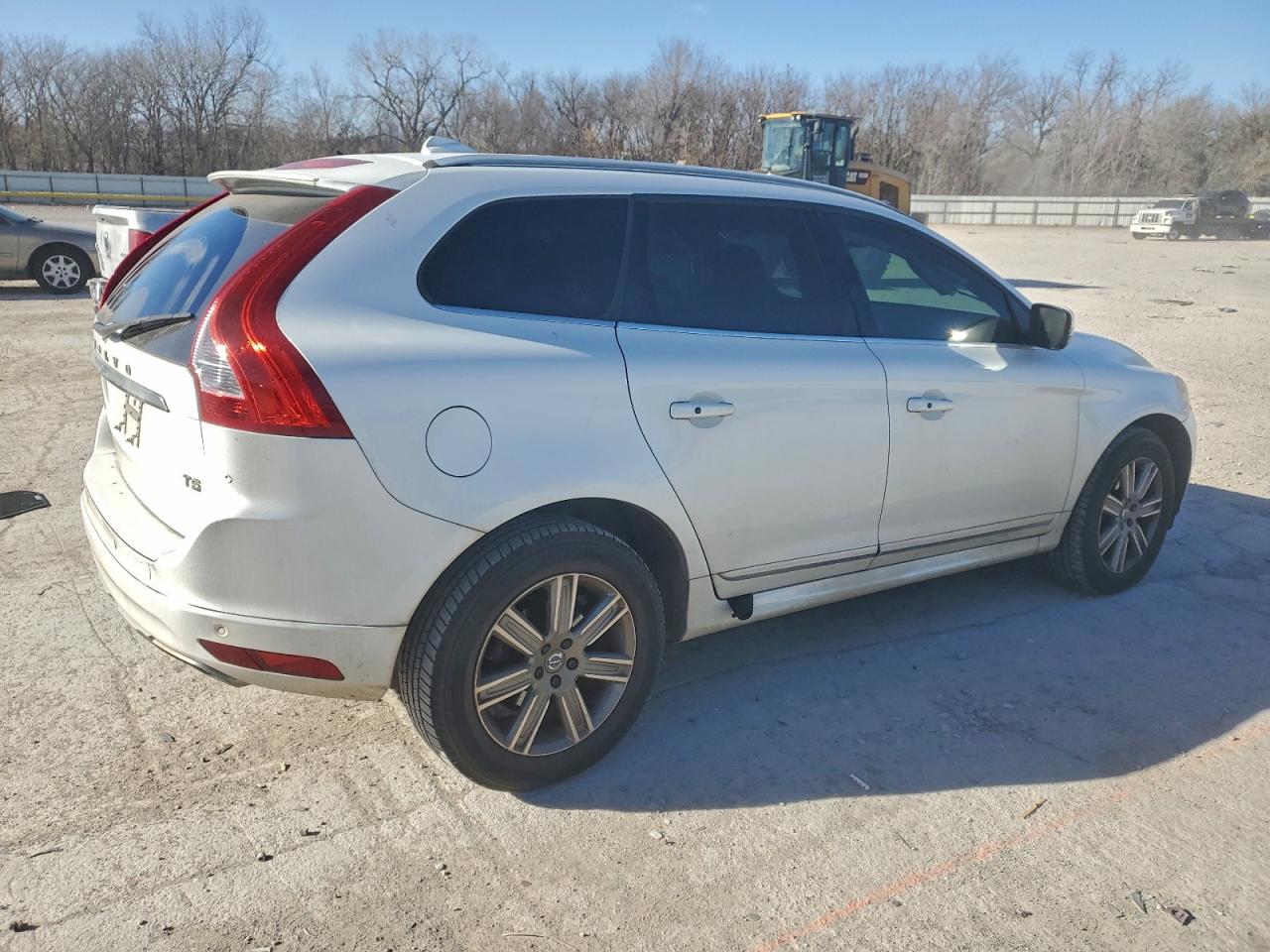2017 VOLVO XC60 T5 INSCRIPTION photo 3