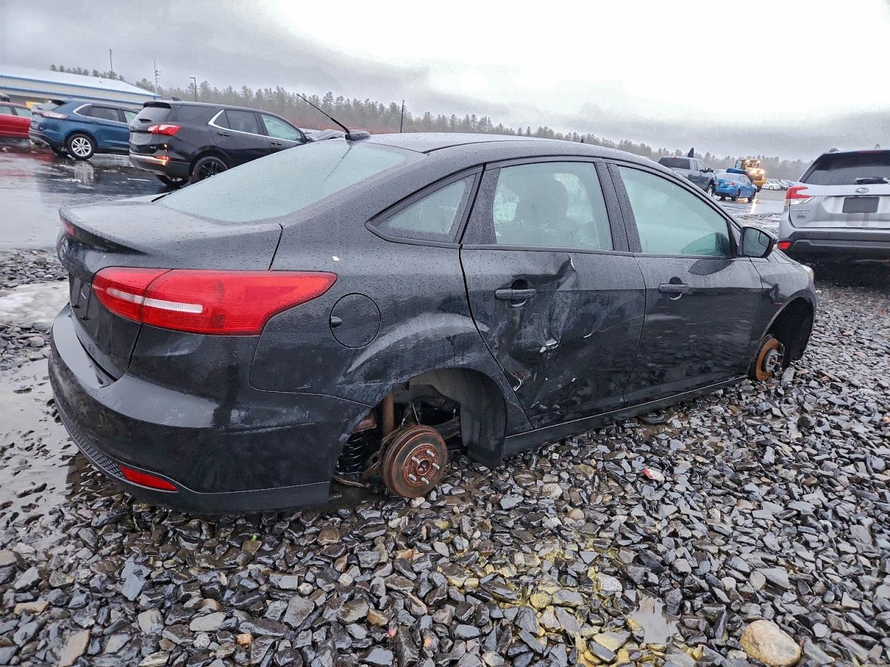 2015 FORD FOCUS SE photo 3