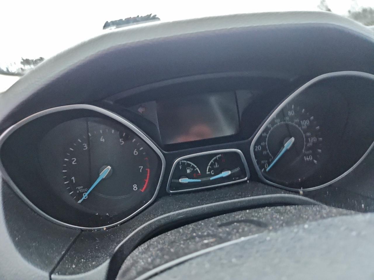2015 FORD FOCUS SE photo 9